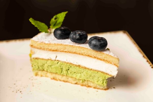 Pistachio & Ricotta Cake