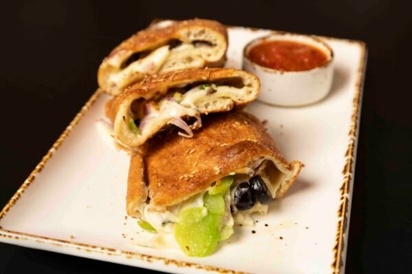 Veggie Strombolis